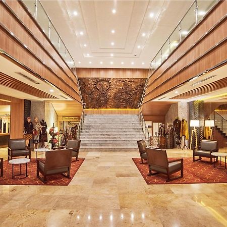 Patra Semarang Hotel & Convention Exterior photo