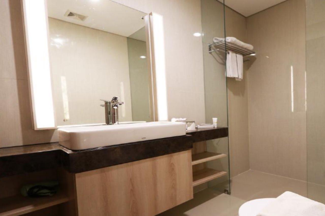 Patra Semarang Hotel & Convention Exterior photo