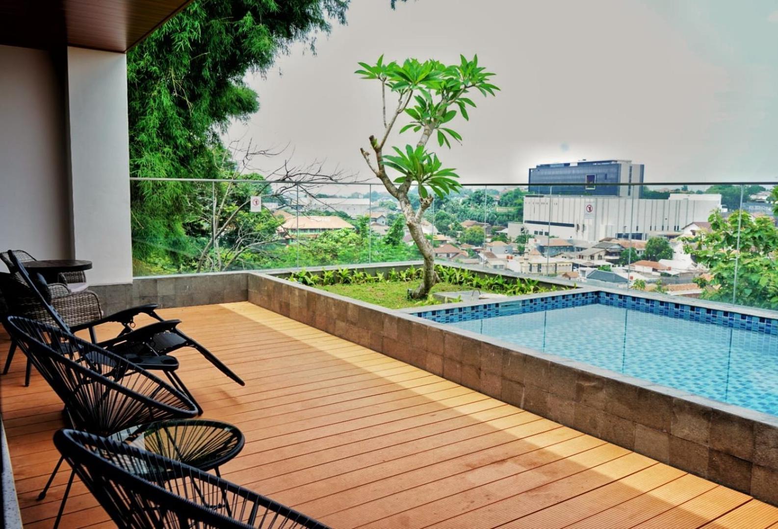 Patra Semarang Hotel & Convention Exterior photo