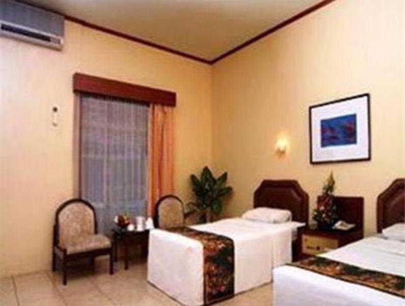 Patra Semarang Hotel & Convention Exterior photo
