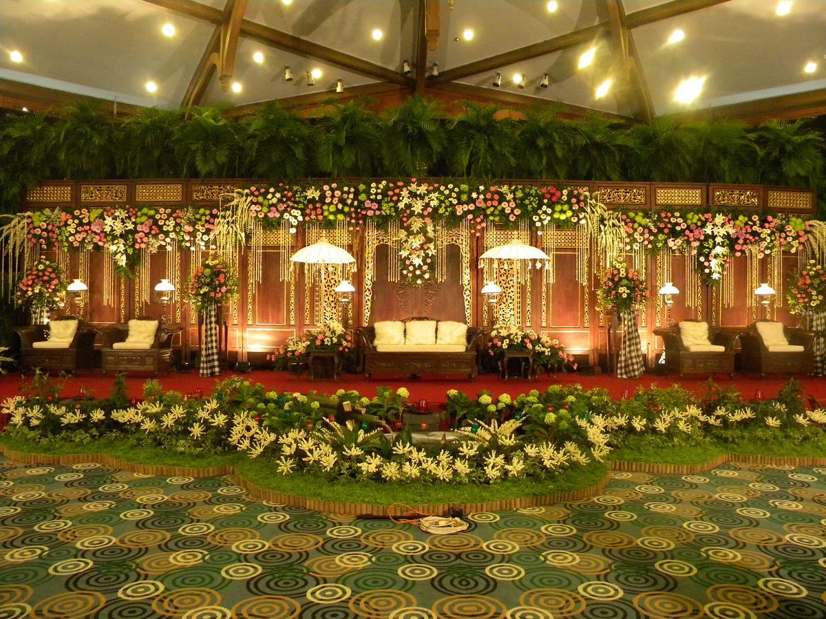 Patra Semarang Hotel & Convention Exterior photo
